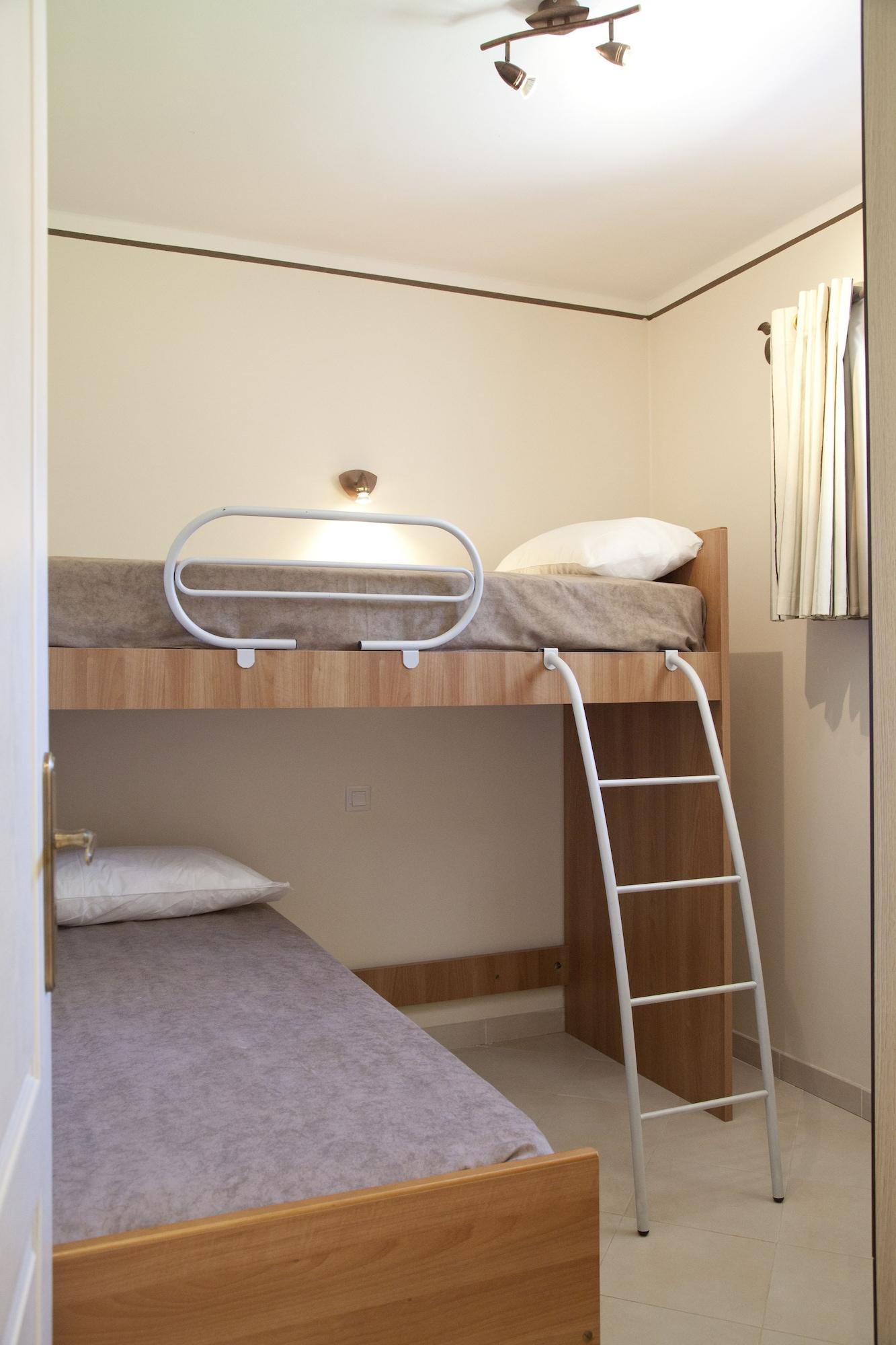 Vacanceole - Lisa Maria 3*